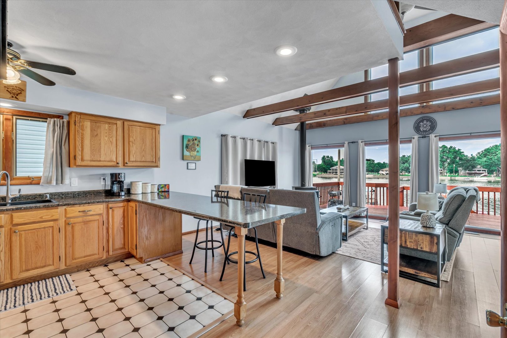3403 S Shore Drive Property Photo 15