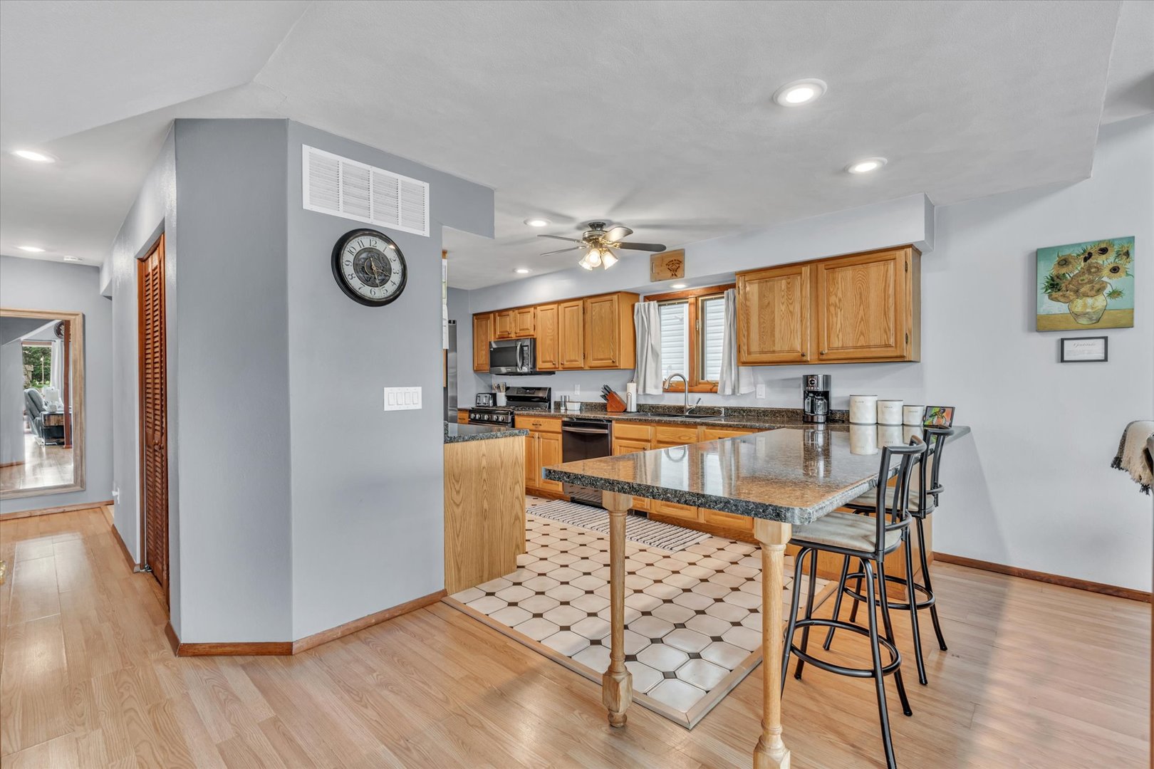 3403 S Shore Drive Property Photo 16