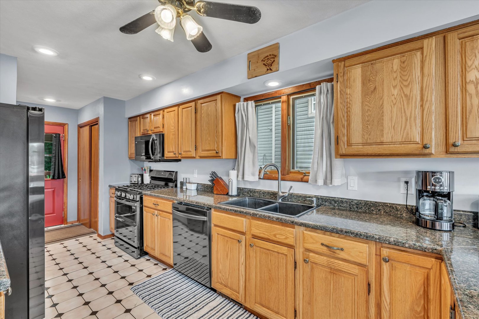 3403 S Shore Drive Property Photo 17