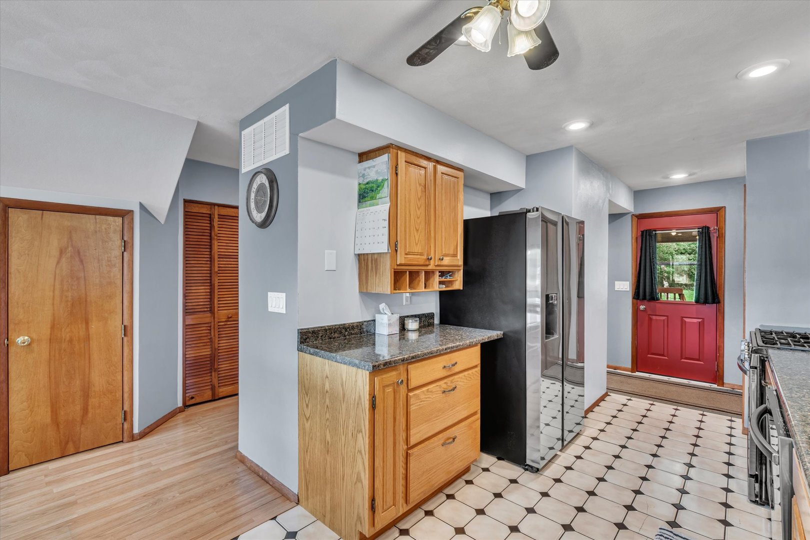 3403 S Shore Drive Property Photo 18