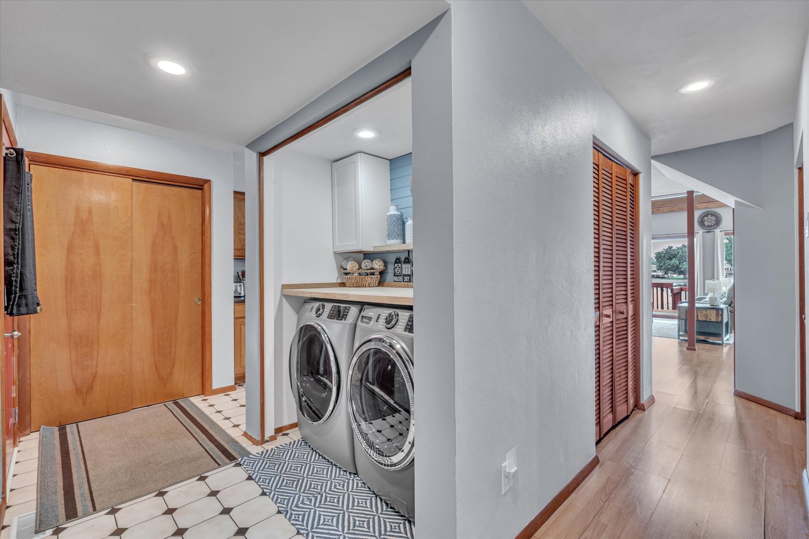 3403 S Shore Drive Property Photo 25