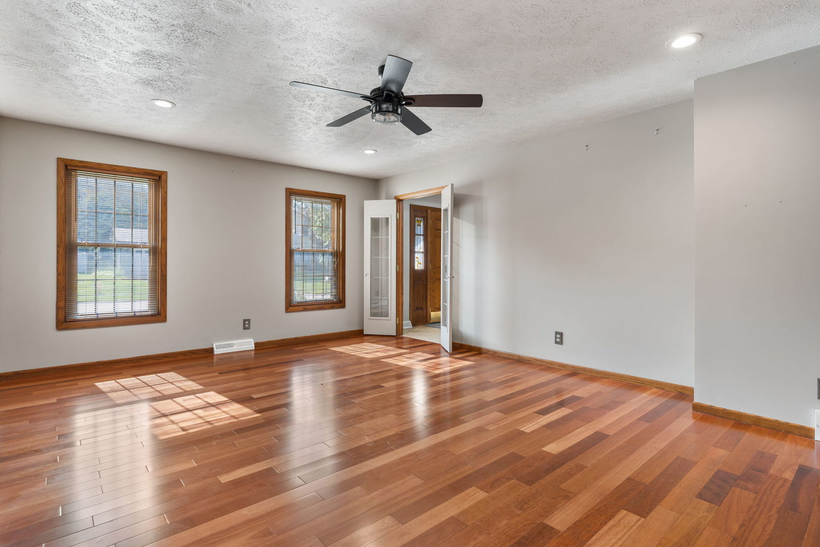 4490 Hamilton Drive Property Photo 8
