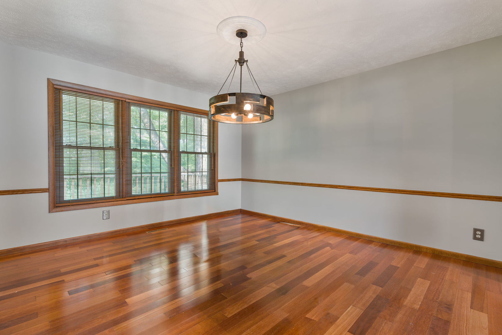 4490 Hamilton Drive Property Photo 10