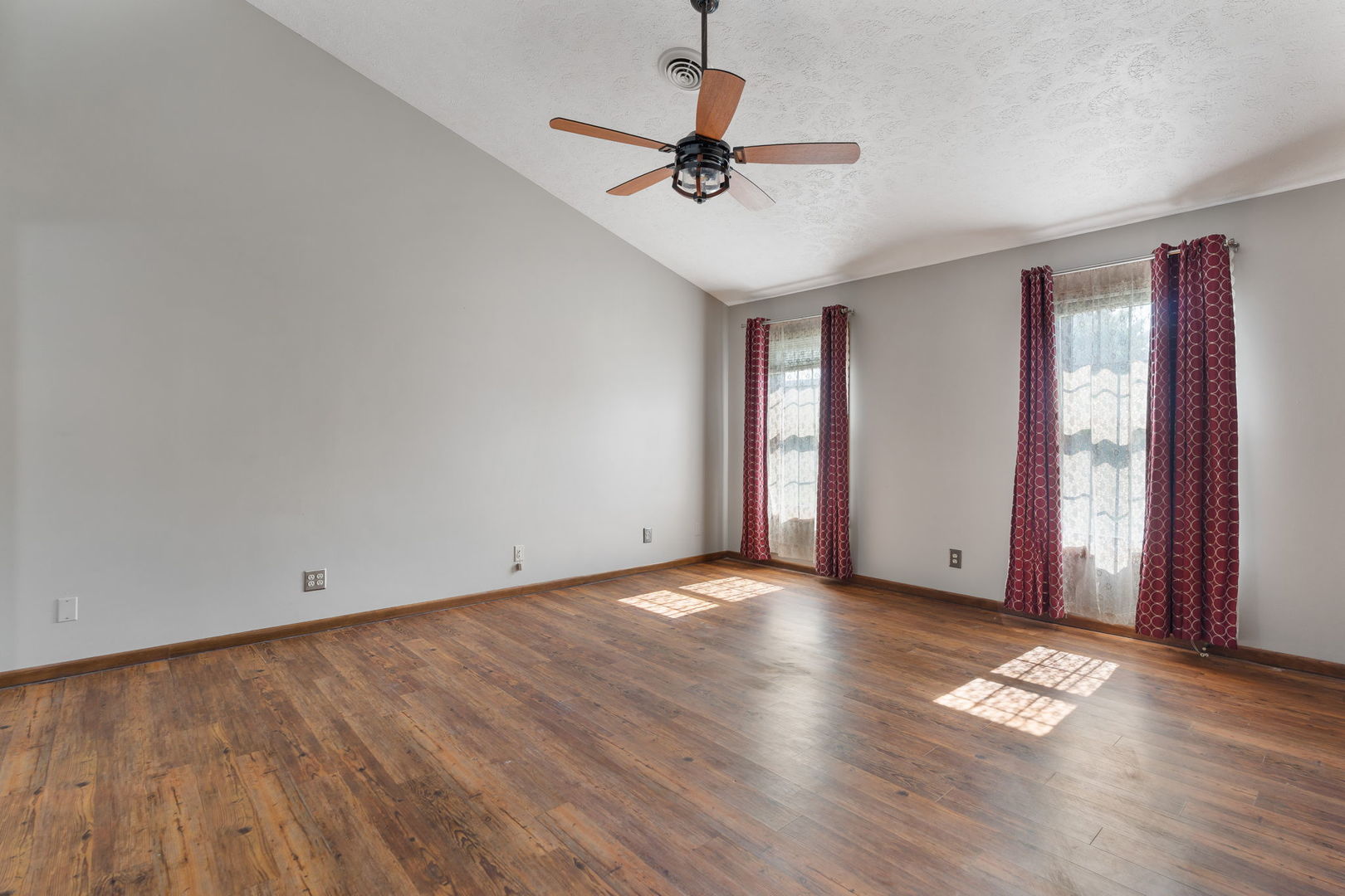 4490 Hamilton Drive Property Photo 25