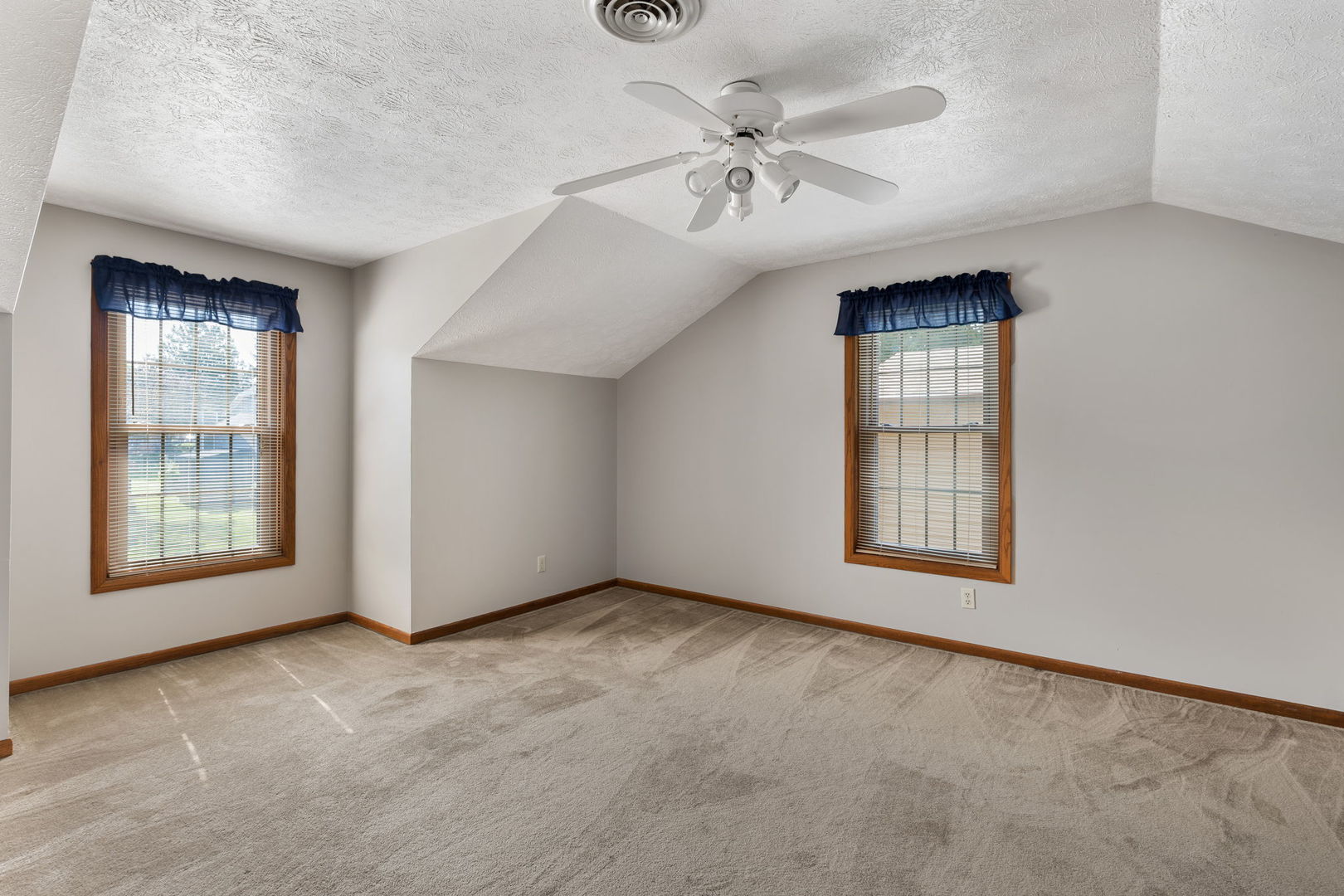 4490 Hamilton Drive Property Photo 30