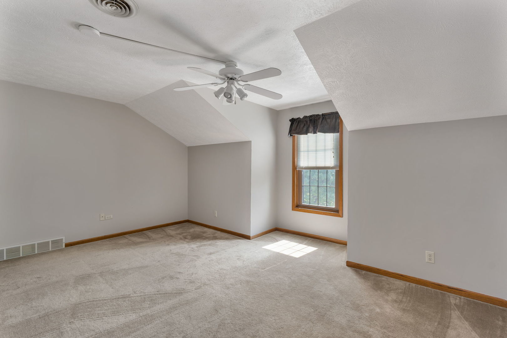 4490 Hamilton Drive Property Photo 32