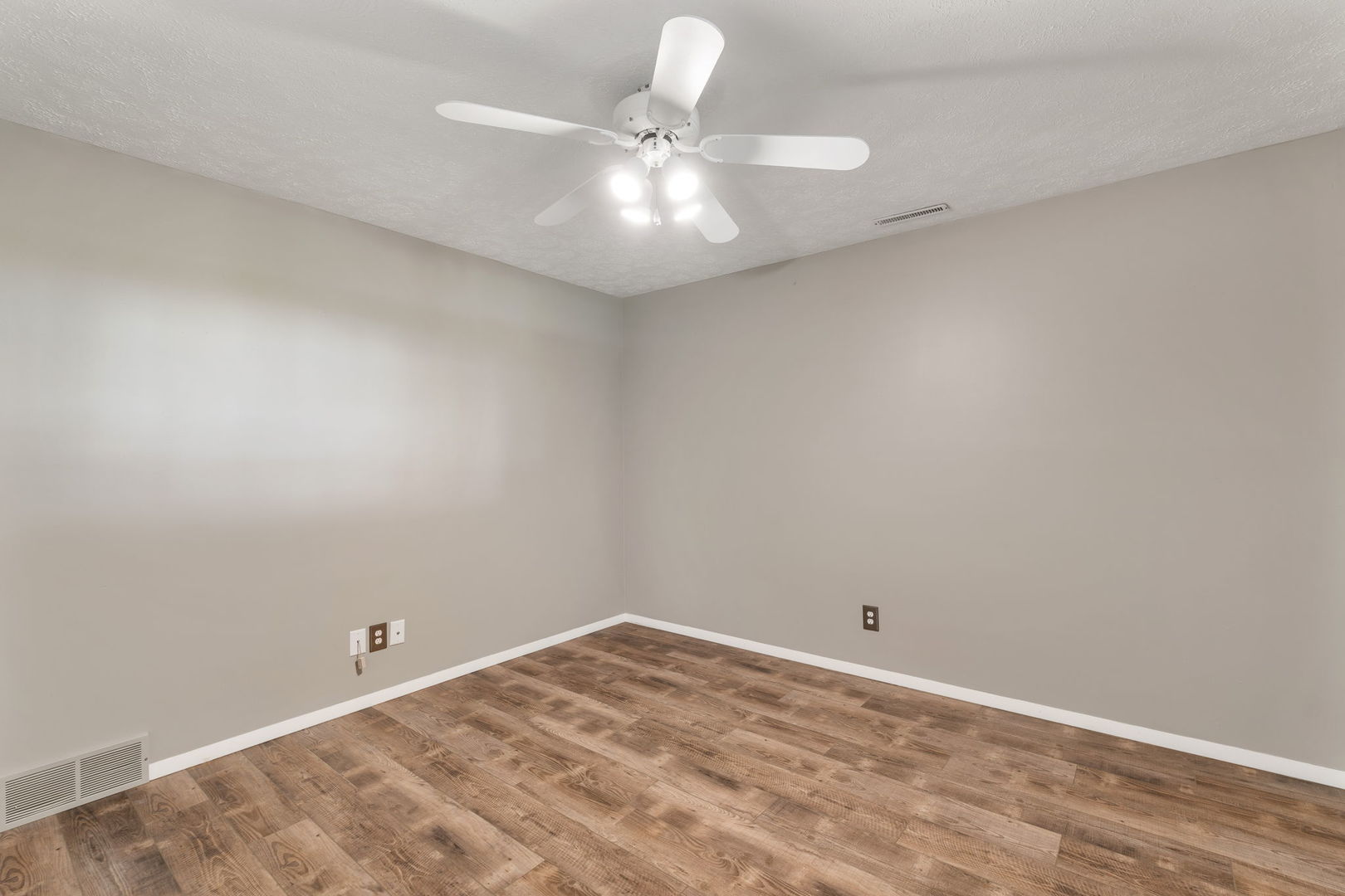 4490 Hamilton Drive Property Photo 44