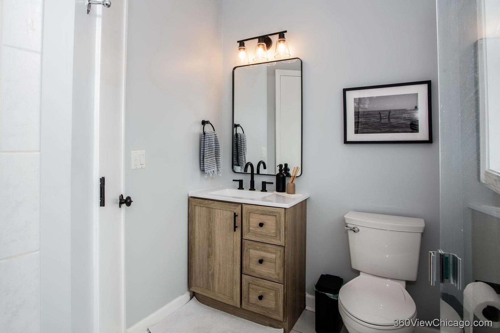 1534 N Bosworth Avenue 3 Property Photo 11