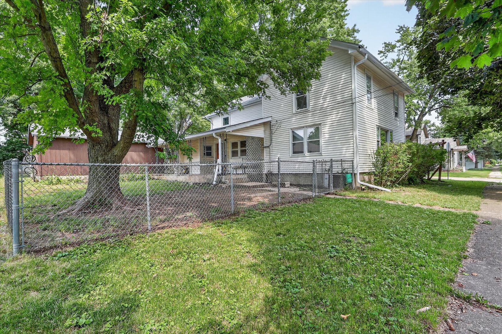 110 N Harrison Street Property Photo 6