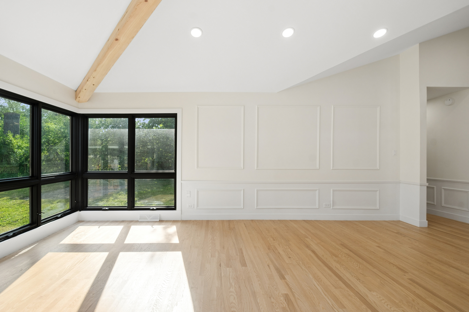 732 Hill Street Property Photo 10