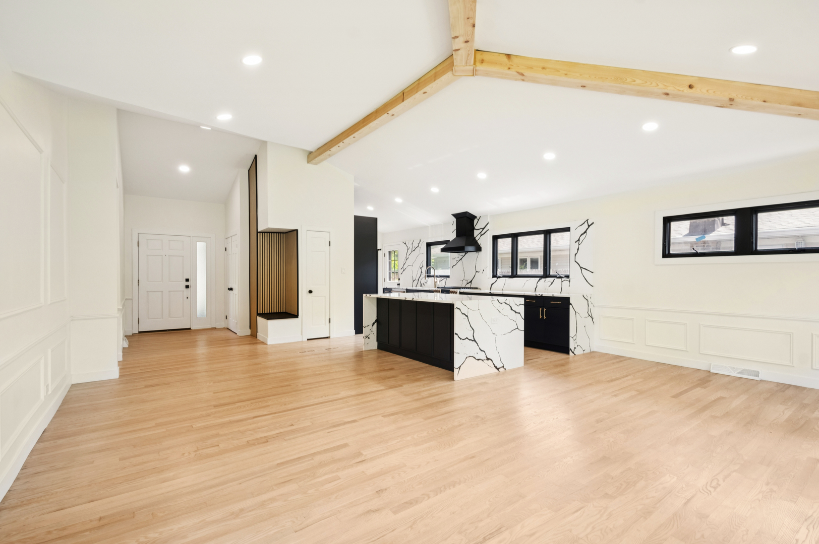 732 Hill Street Property Photo 11