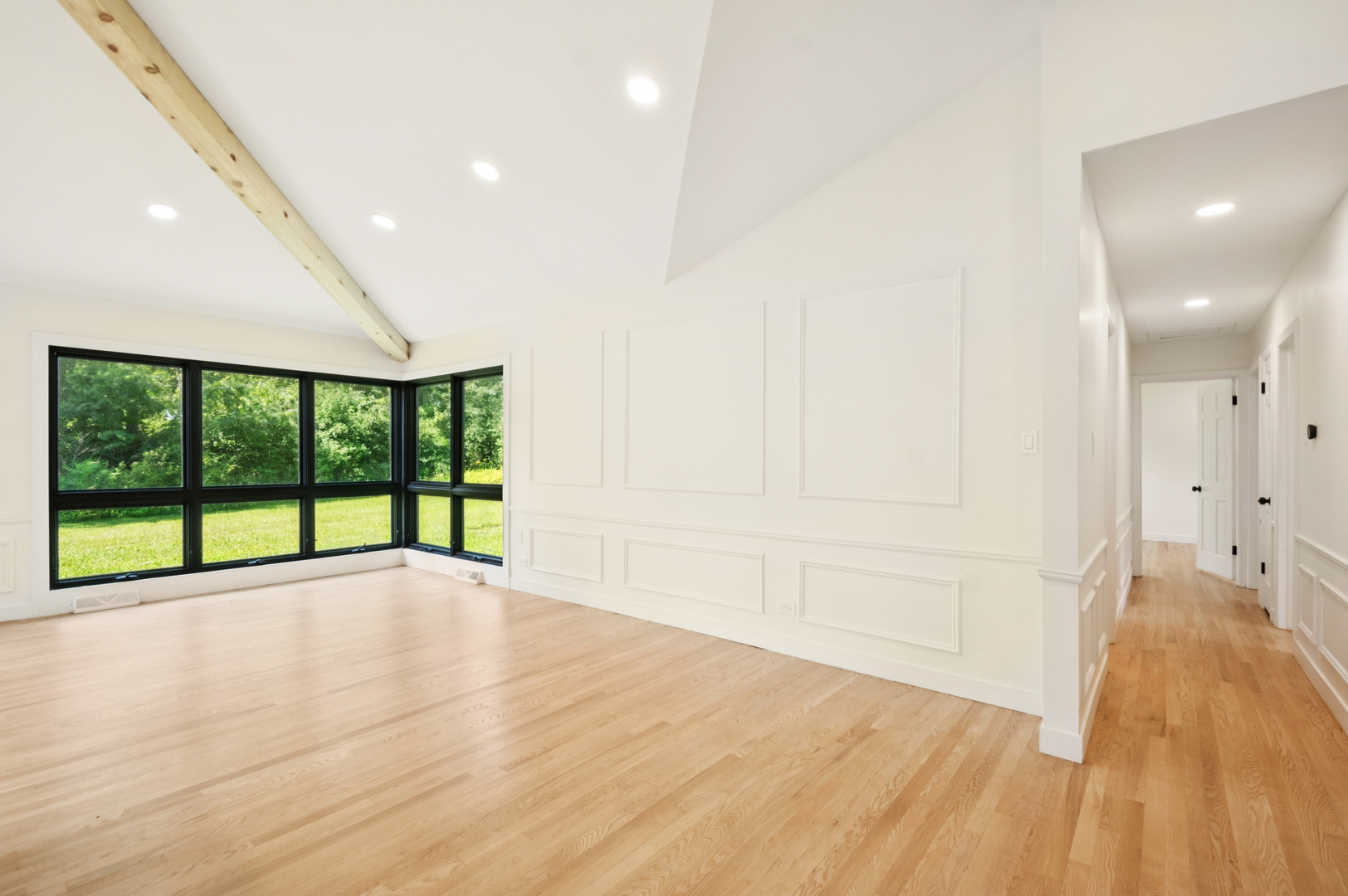 732 Hill Street Property Photo 12
