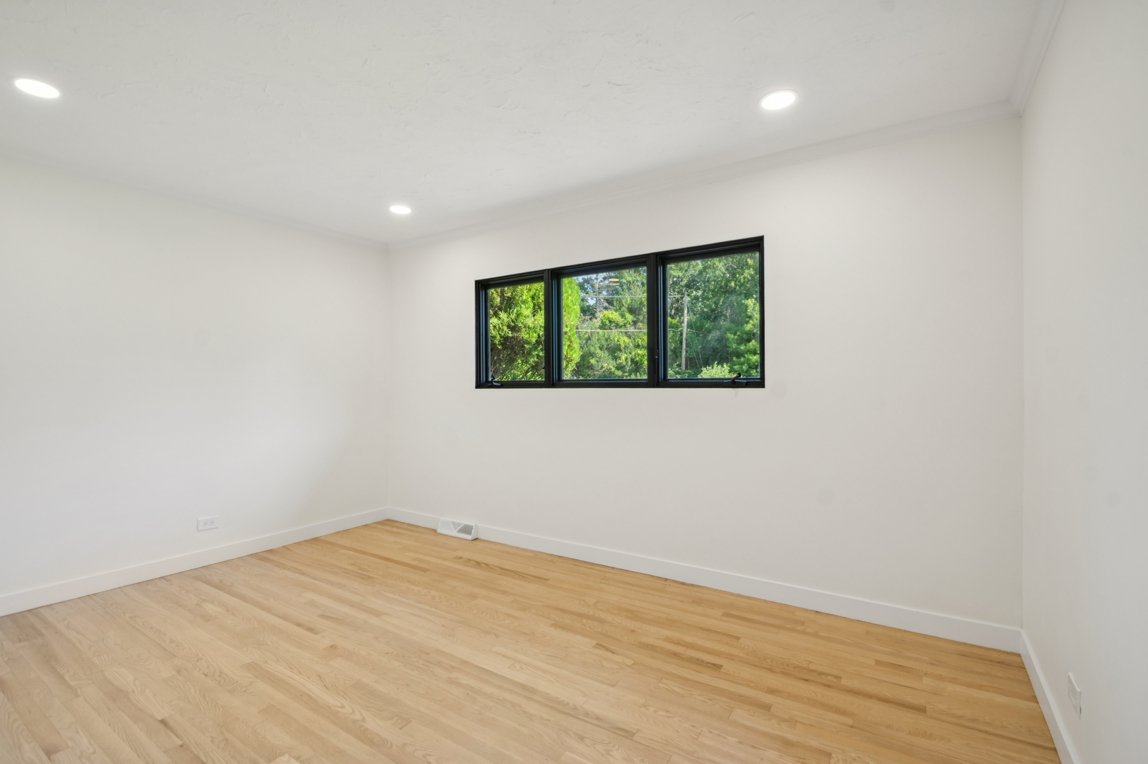 732 Hill Street Property Photo 20