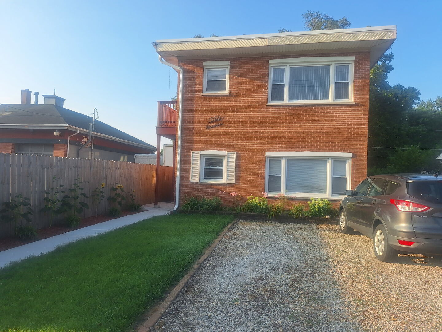 1995 Howard Street 1R Property Photo 1