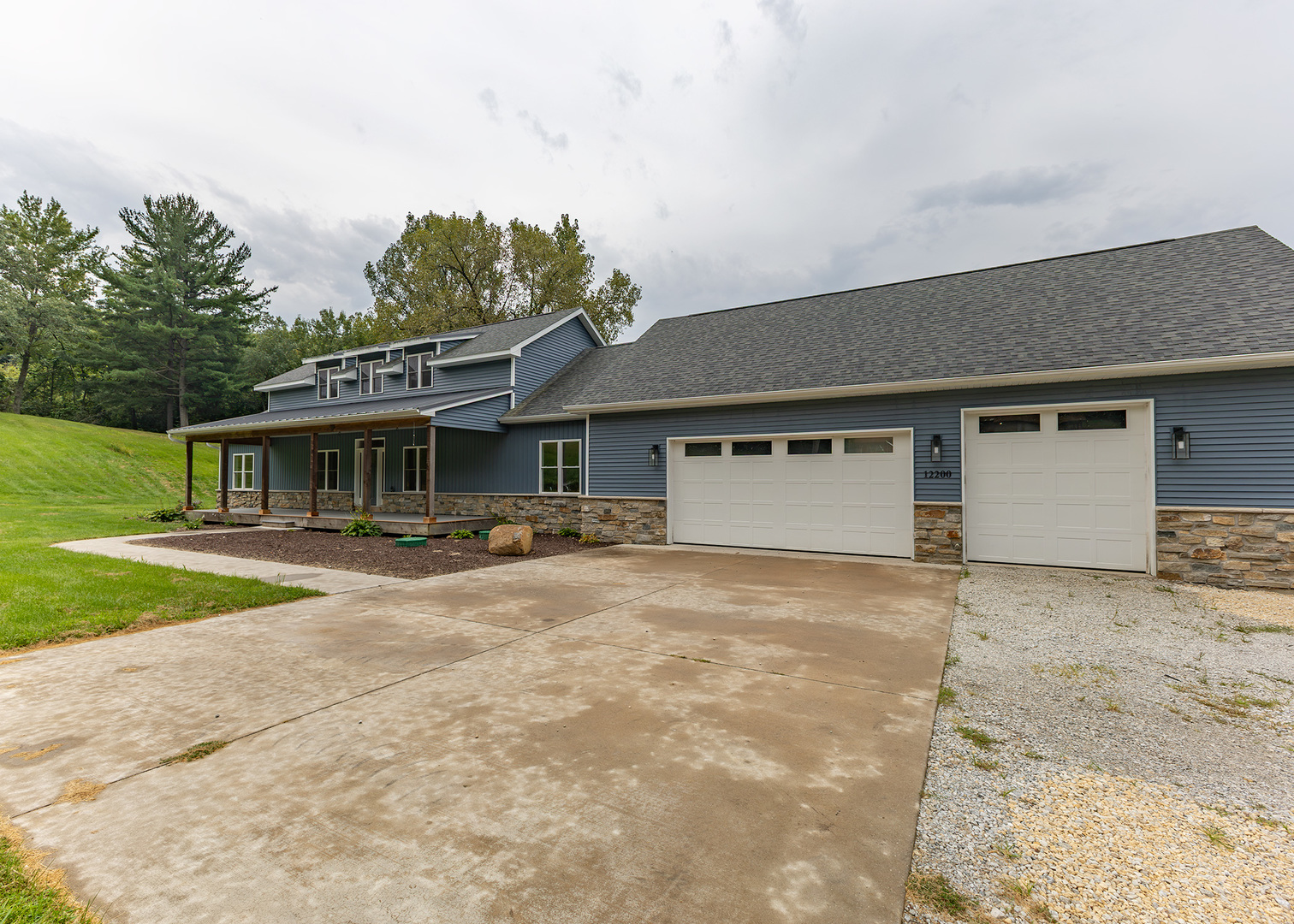 12724231 Property Photo 2