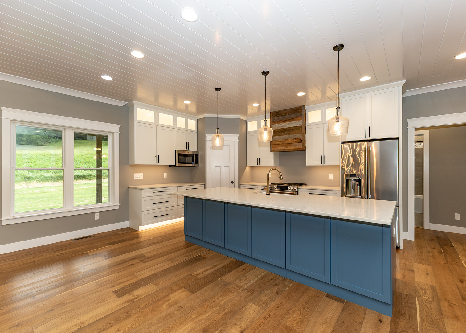 12724231 Property Photo 6