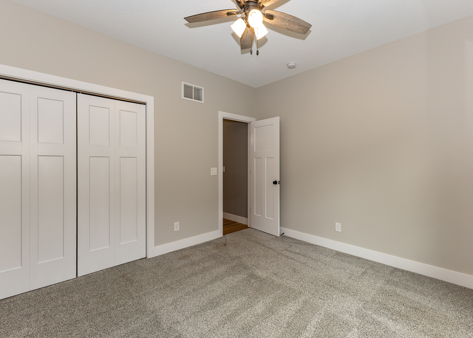 12724231 Property Photo 15