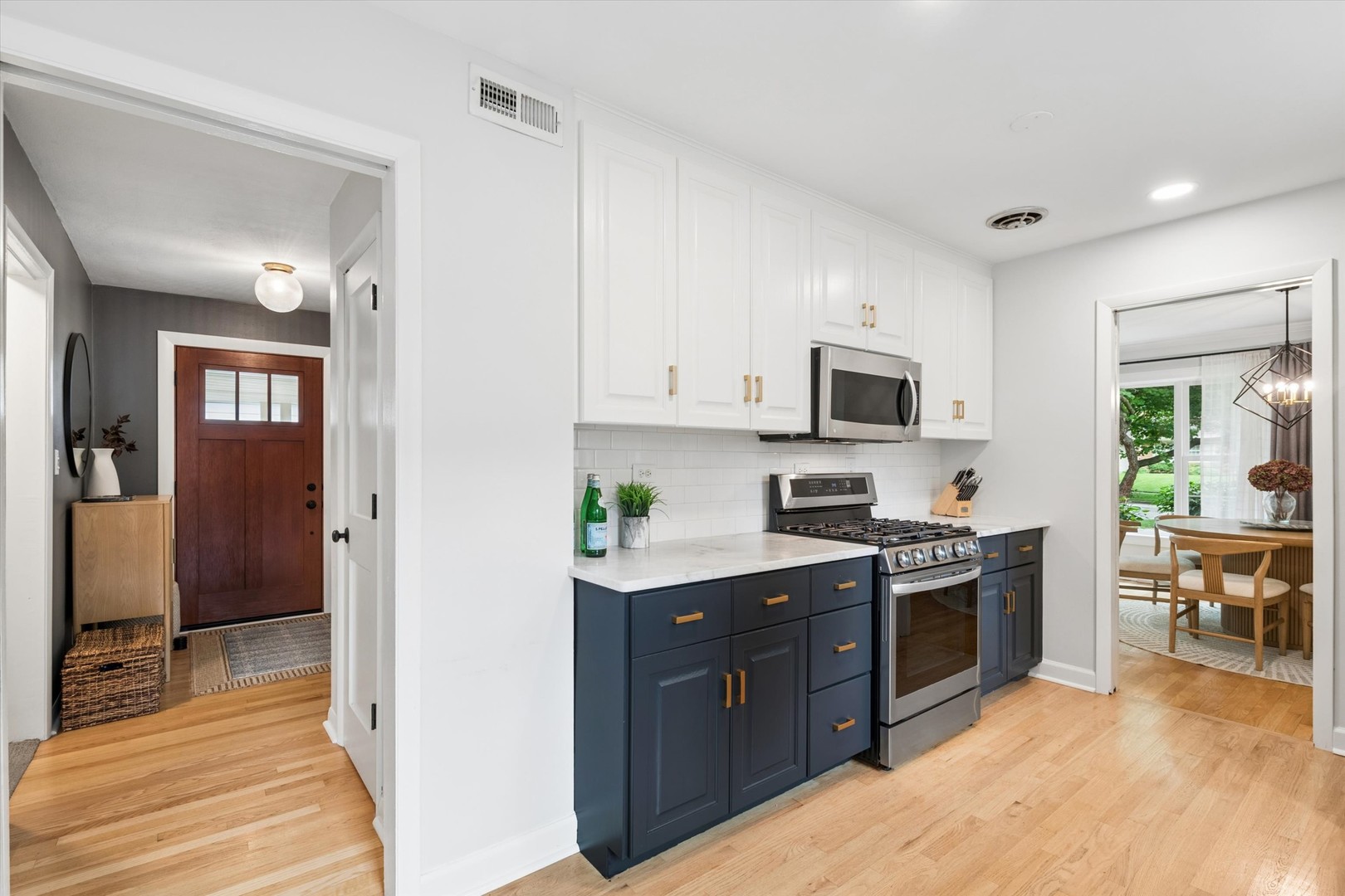 332 Scott Avenue Property Photo 10