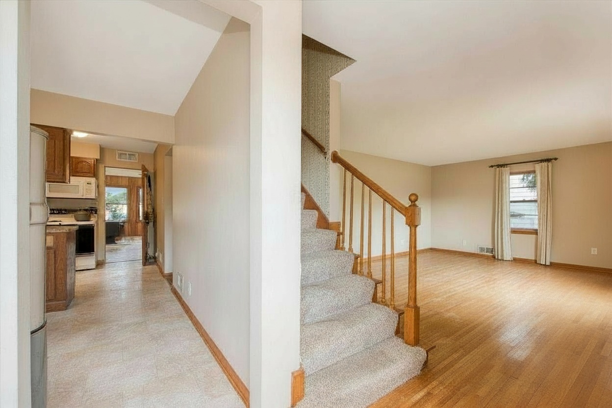 309 E Sunset Place Property Photo 4