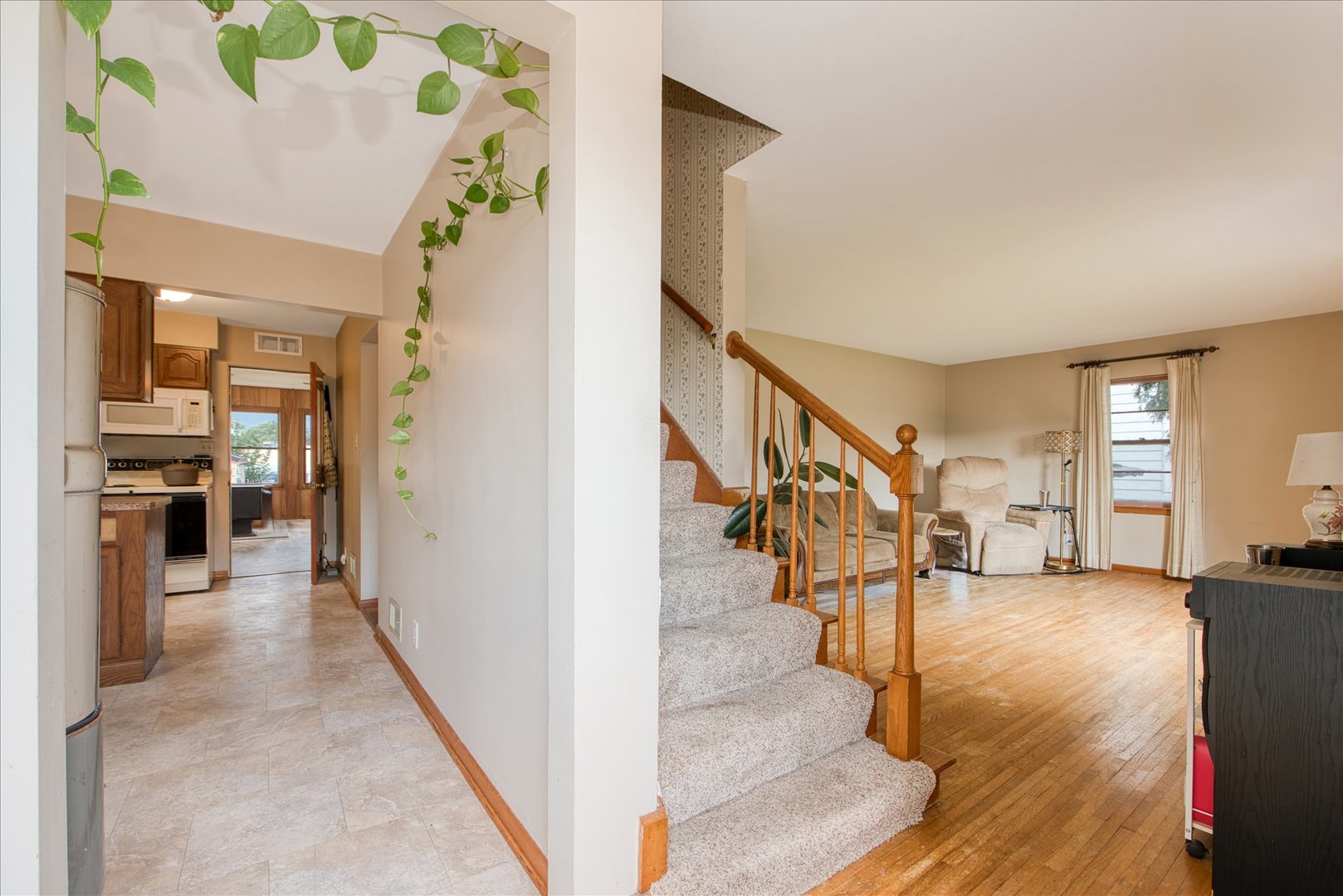 309 E Sunset Place Property Photo 5