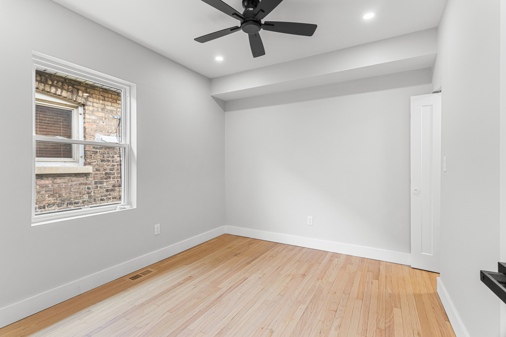 4829 W Strong Street Property Photo 10