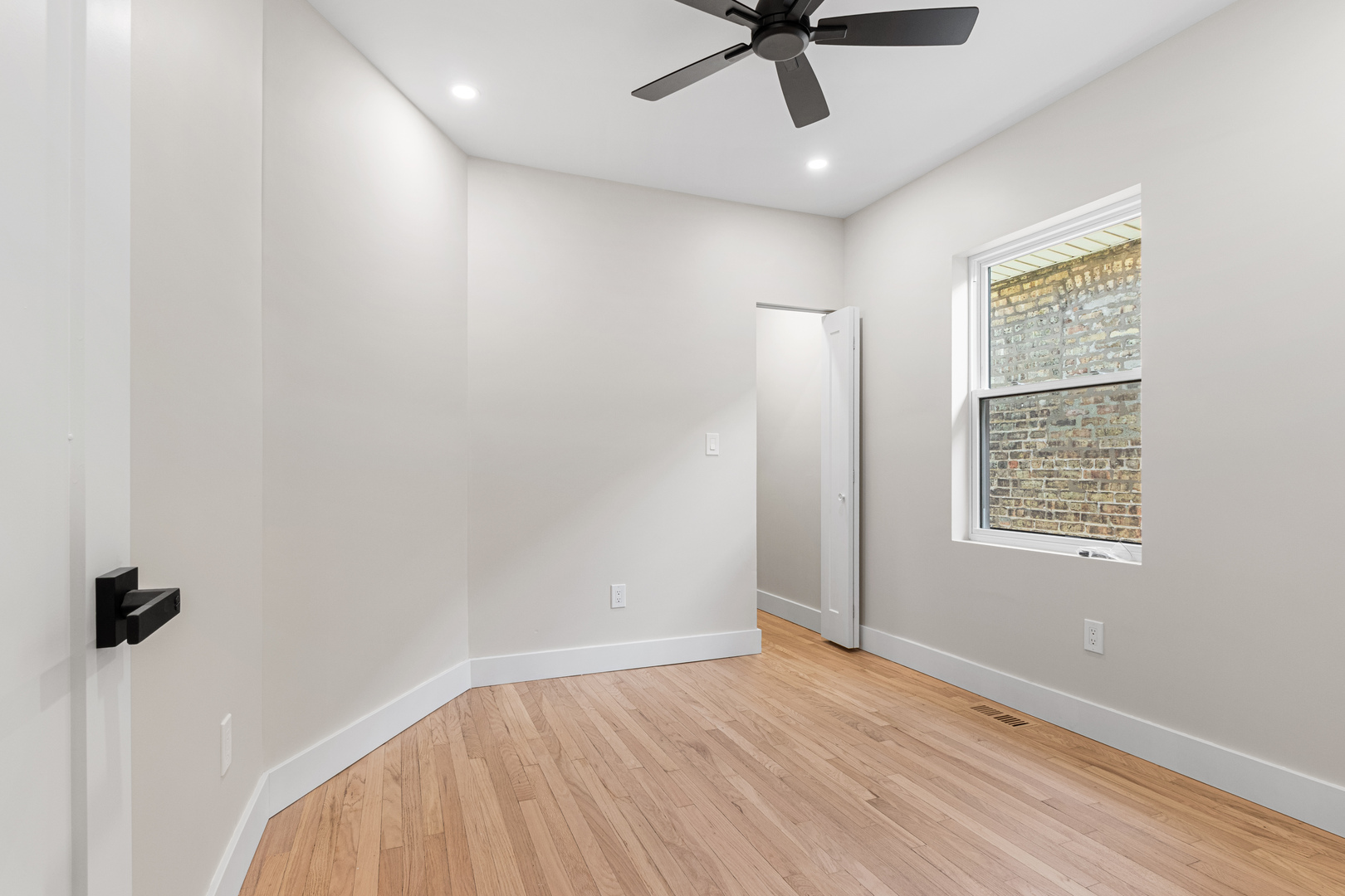 4829 W Strong Street Property Photo 11