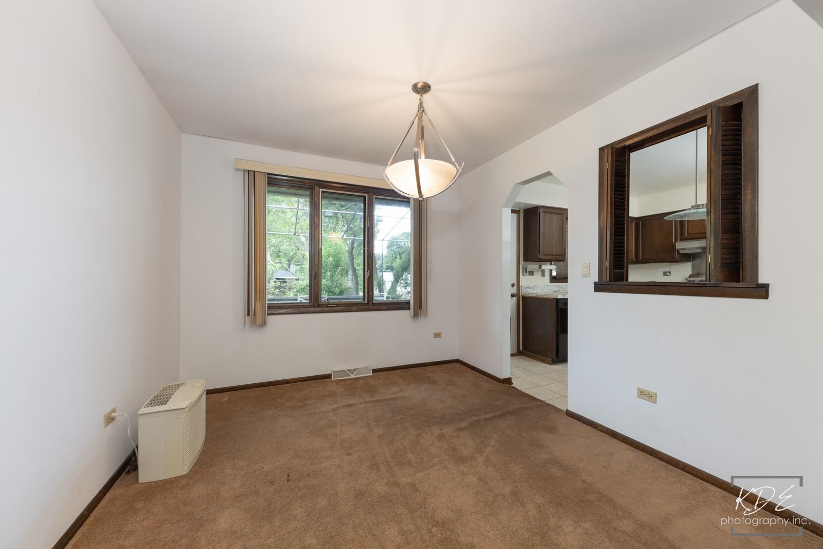 3n606 Locust Avenue Property Photo 10