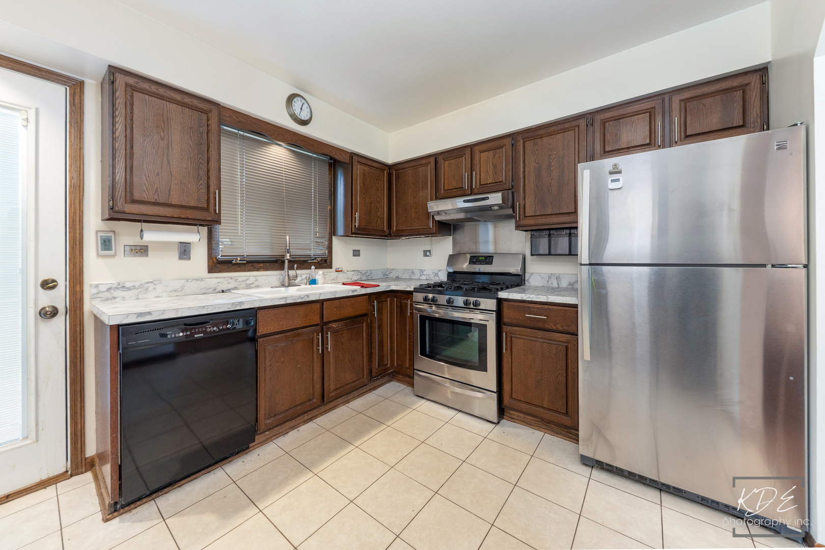 3n606 Locust Avenue Property Photo 14