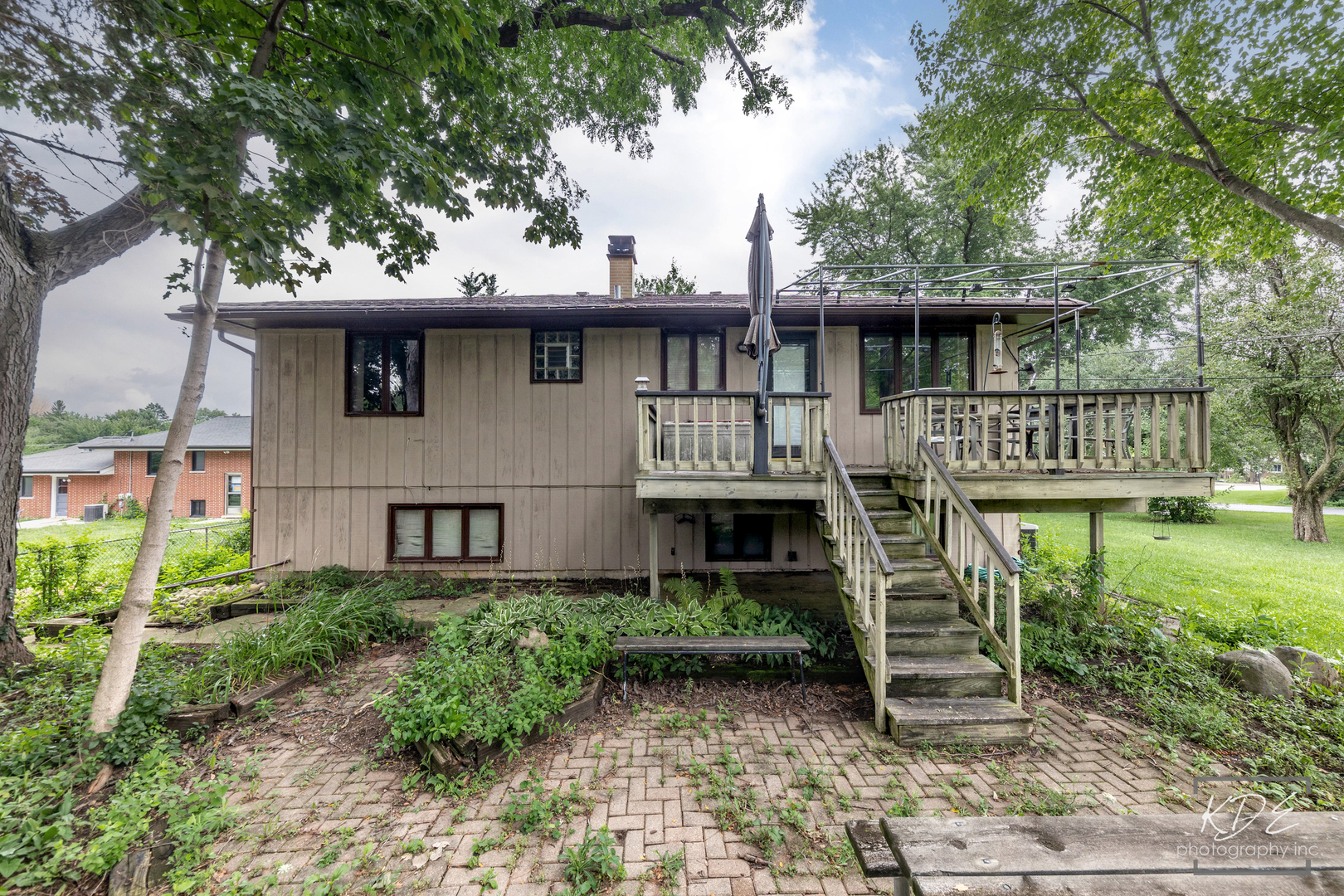 3n606 Locust Avenue Property Photo 25