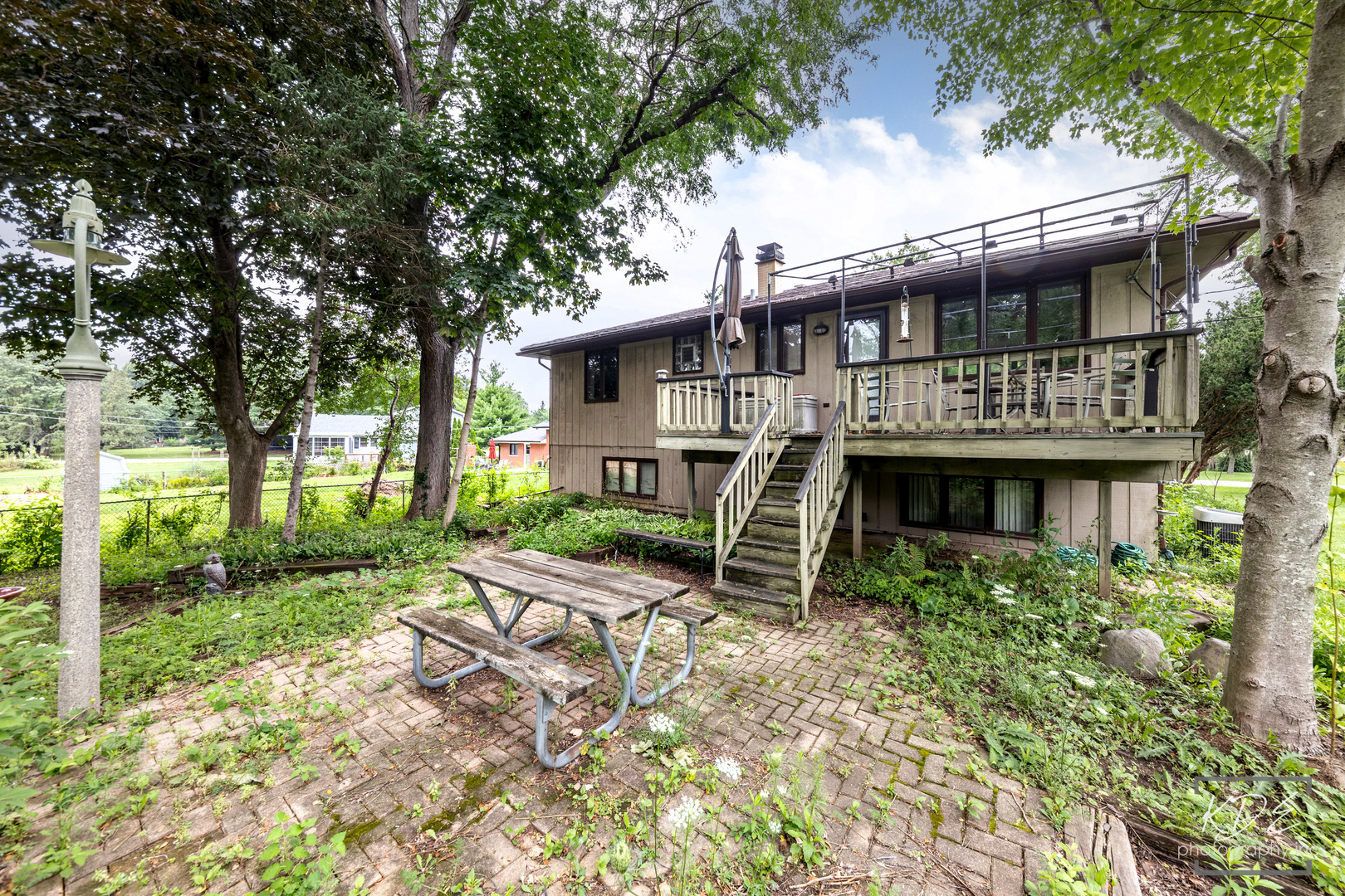 3n606 Locust Avenue Property Photo 28