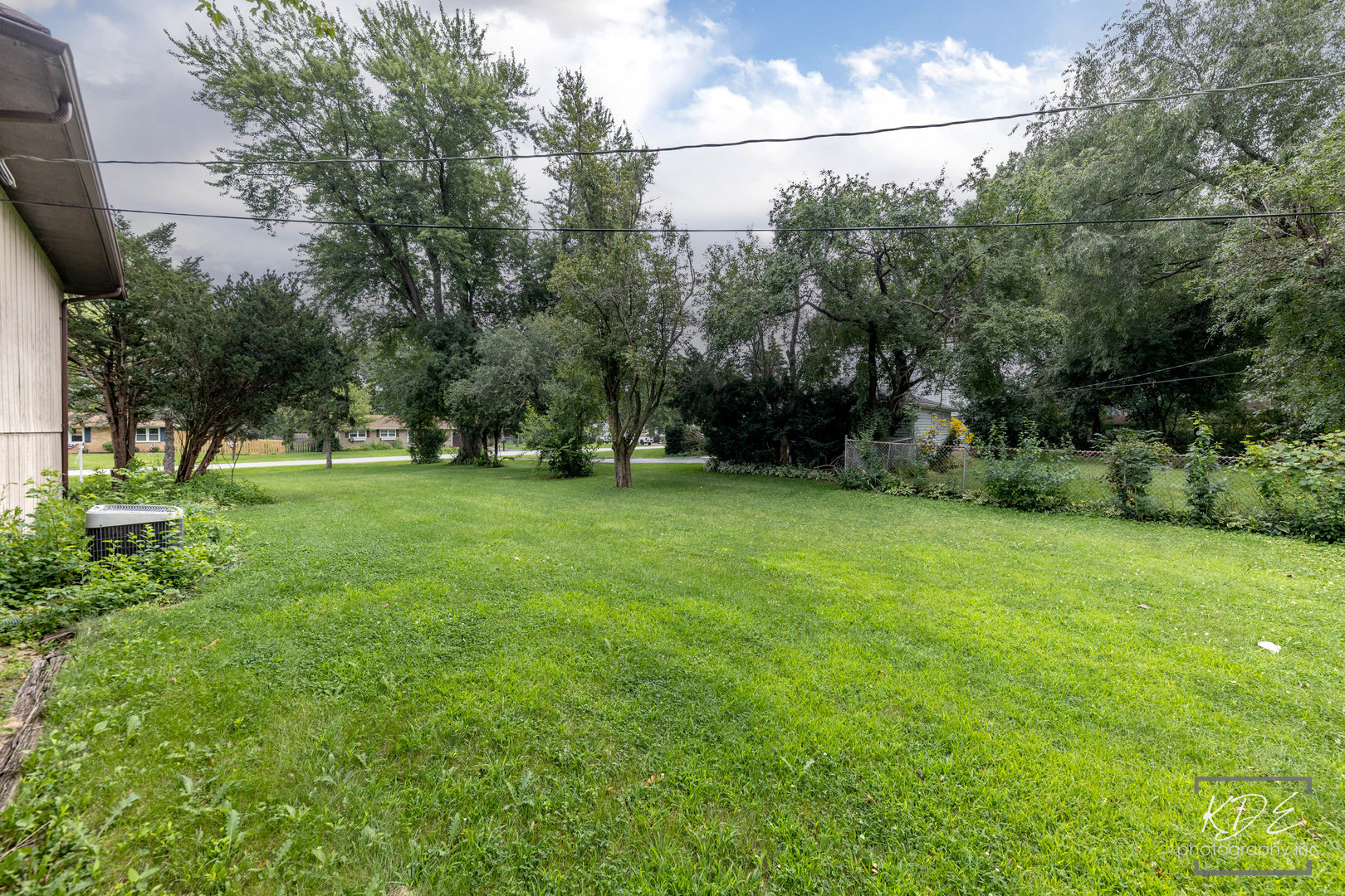 3n606 Locust Avenue Property Photo 31