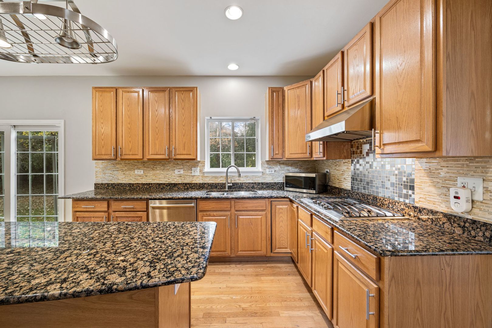 722 Aster Drive Property Photo 8