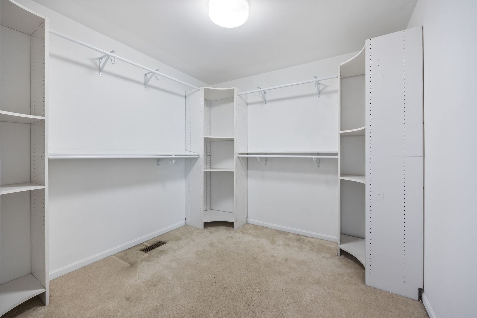 722 Aster Drive Property Photo 23