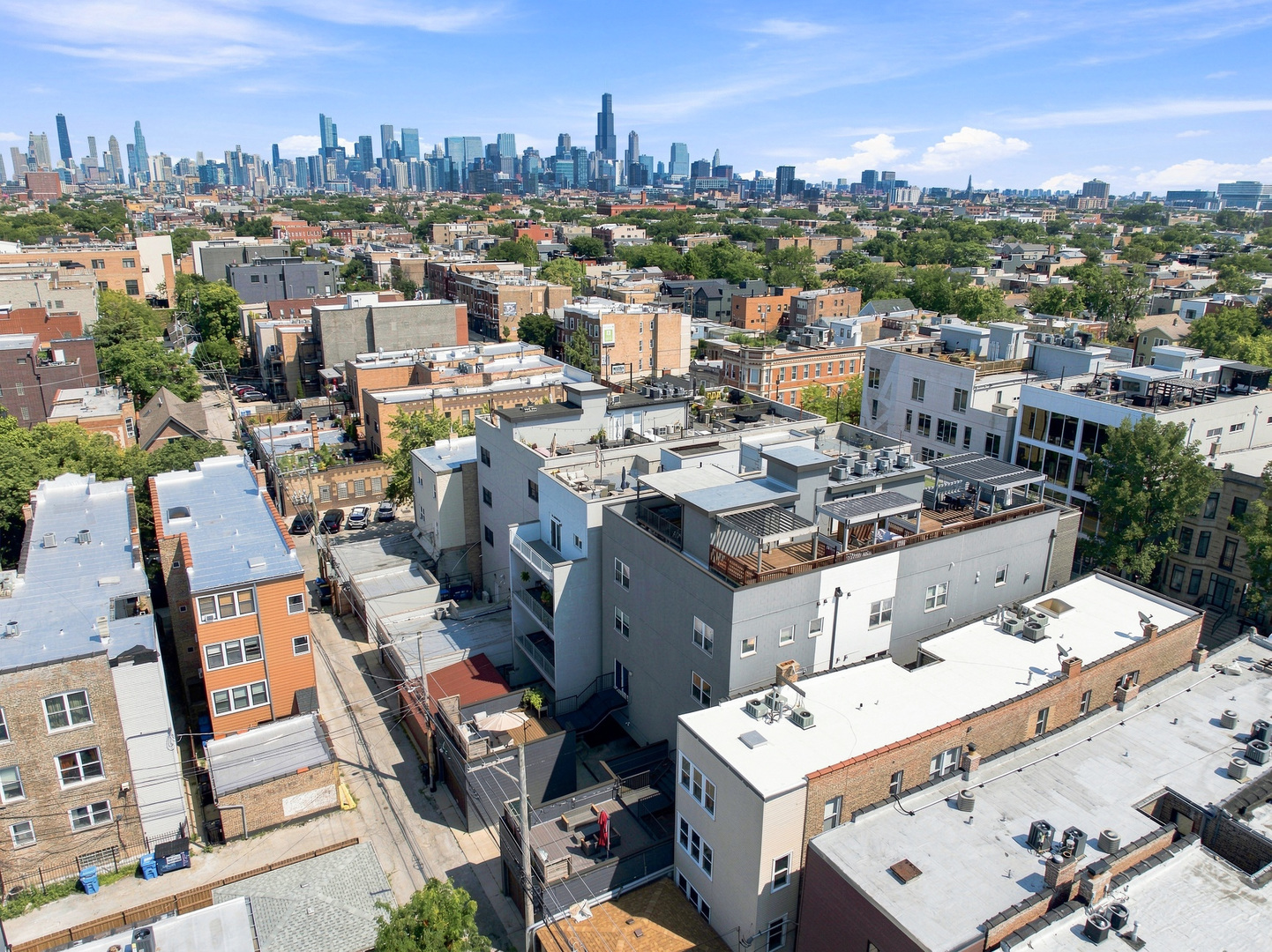 2210 W Chicago Avenue 2e Property Photo 24