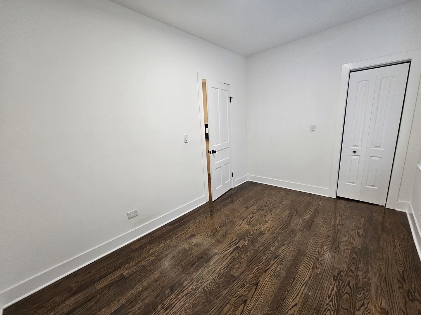 2541 N Southport Avenue 2r Property Photo 6