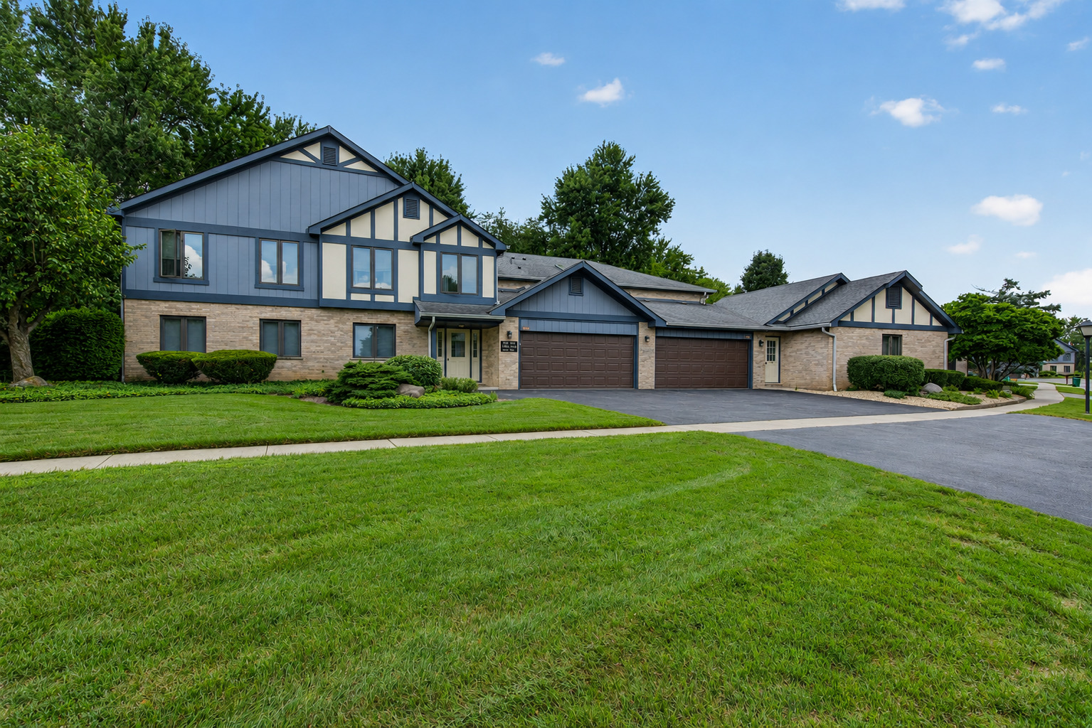 2752 Harbor Drive Property Photo 1