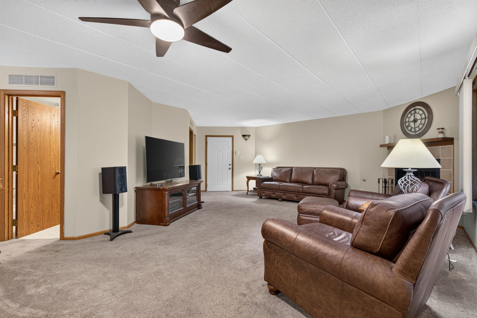 2752 Harbor Drive Property Photo 7