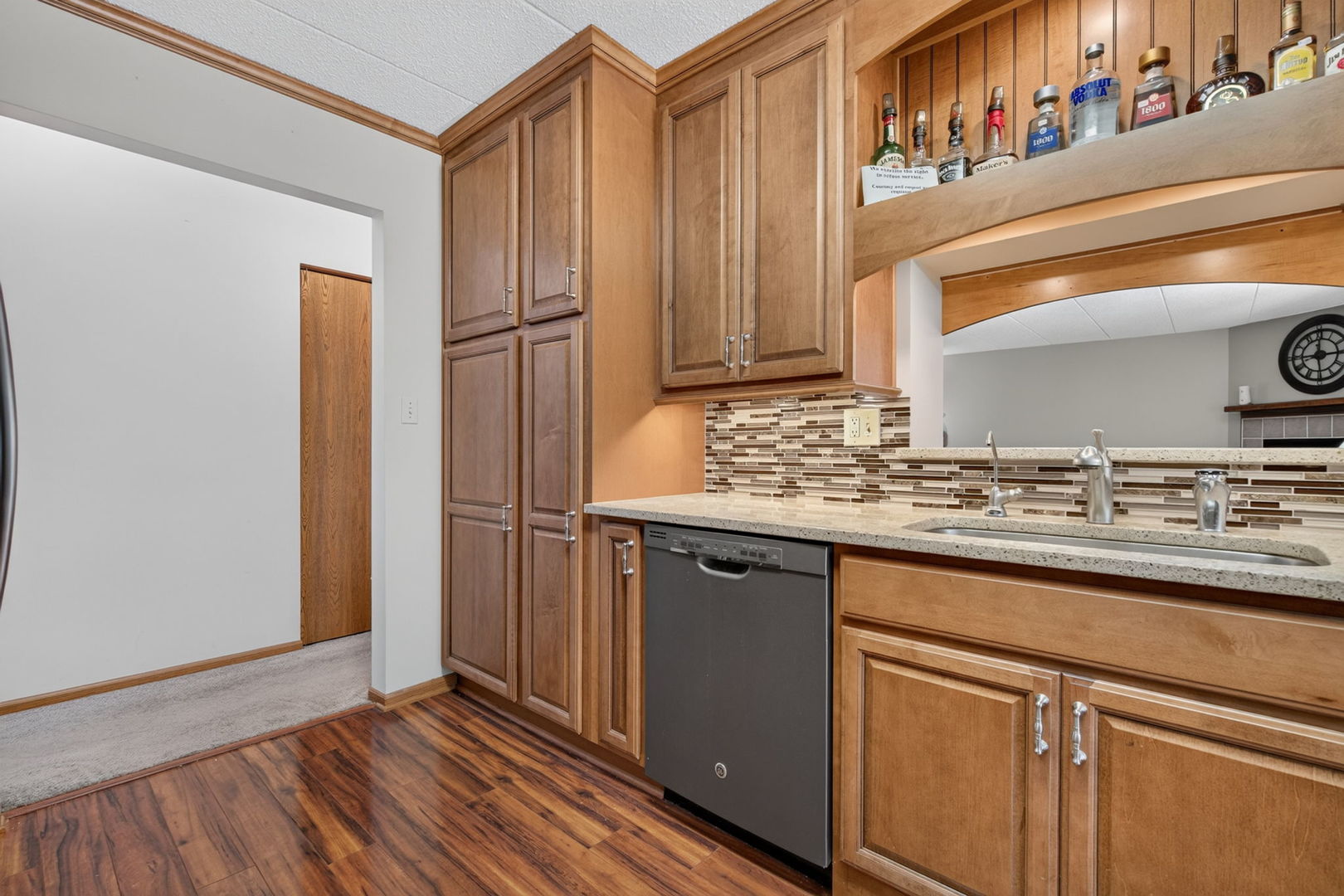 2752 Harbor Drive Property Photo 12