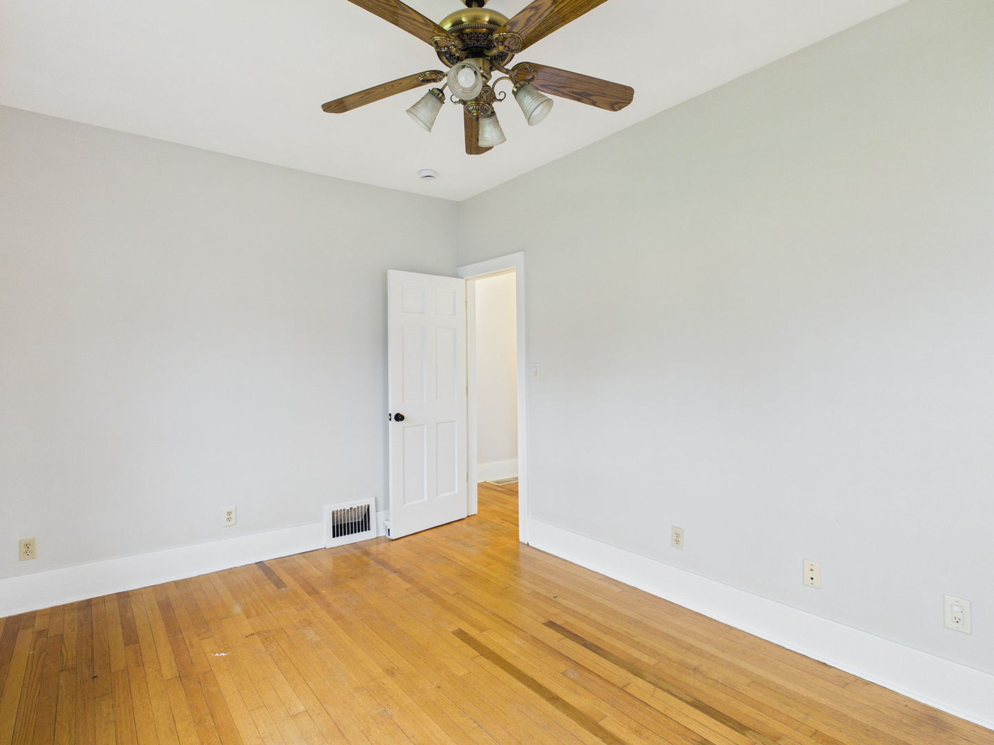 1516 21st Avenue Property Photo 16