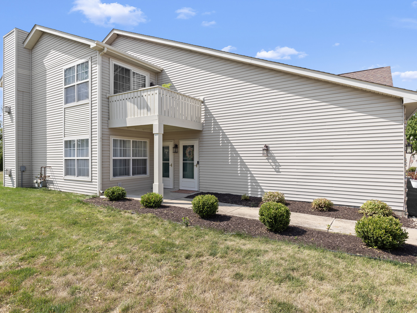 7721 Creek Bend 7721 Property Photo 1