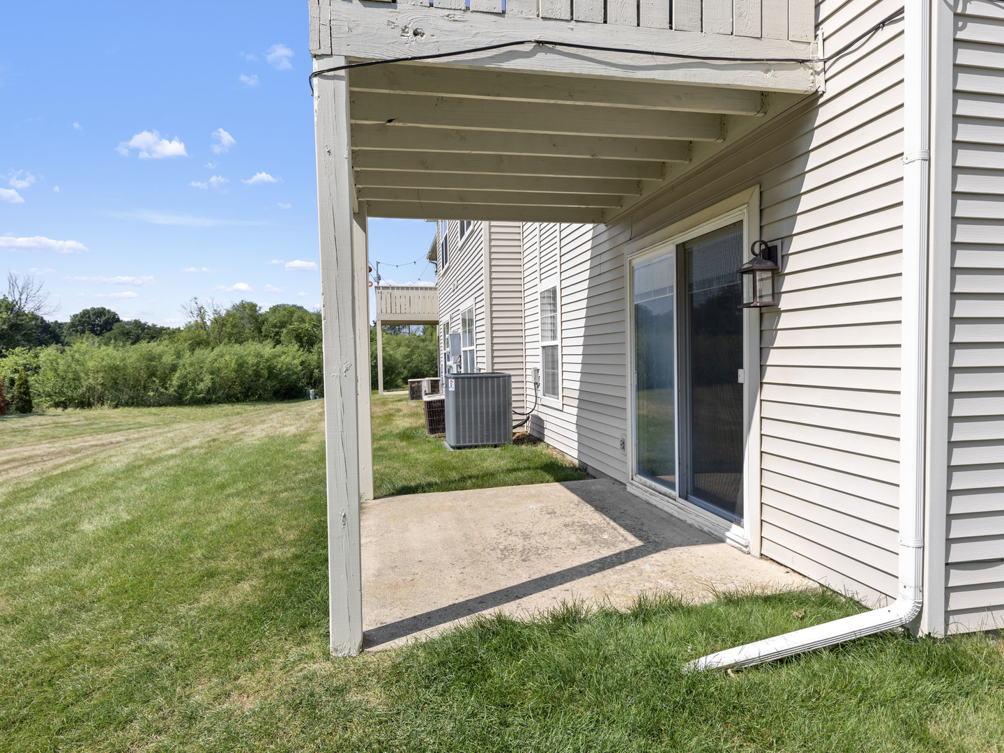 7721 Creek Bend 7721 Property Photo 5
