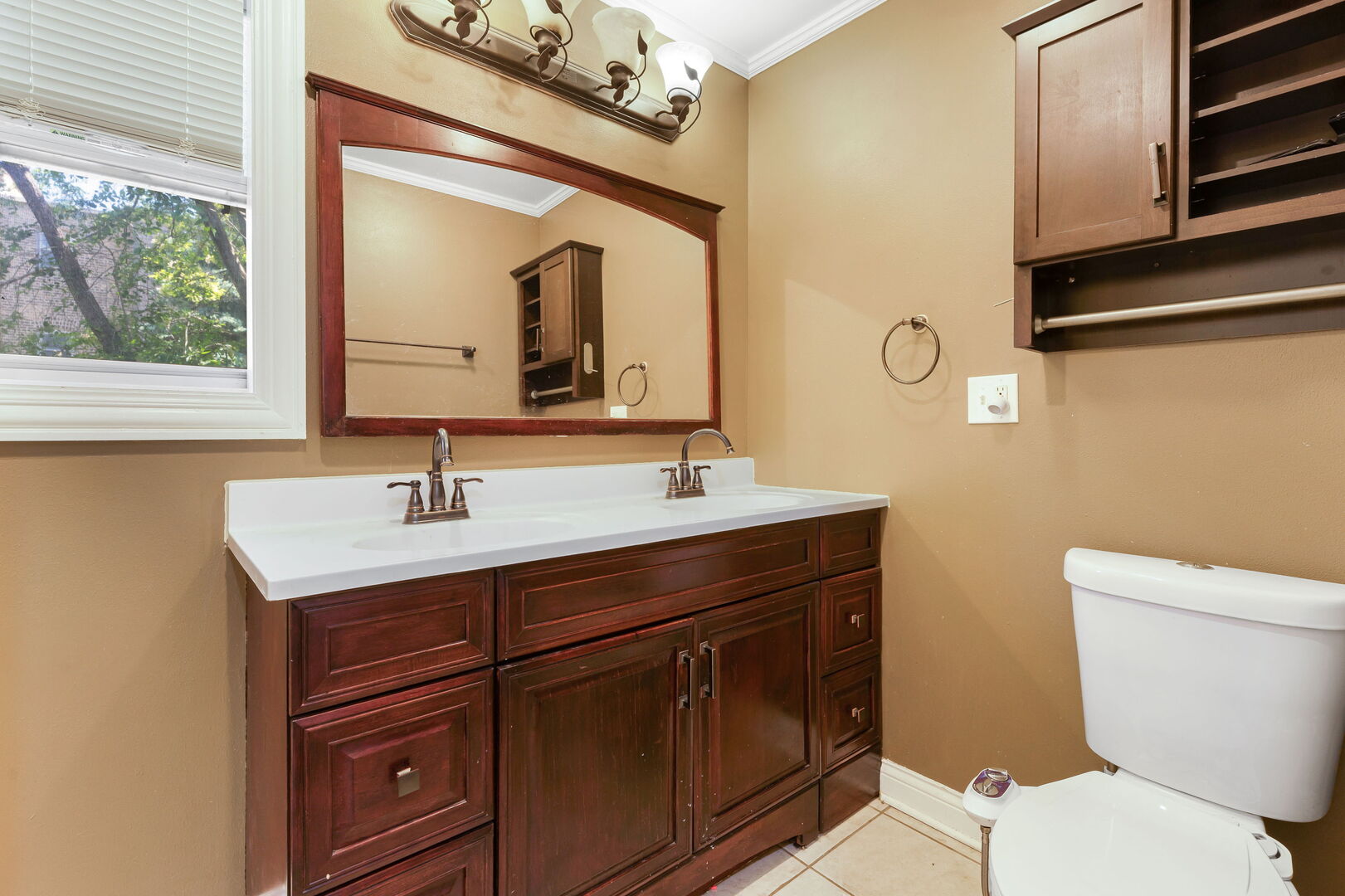 1751 W Chase Avenue Property Photo 15