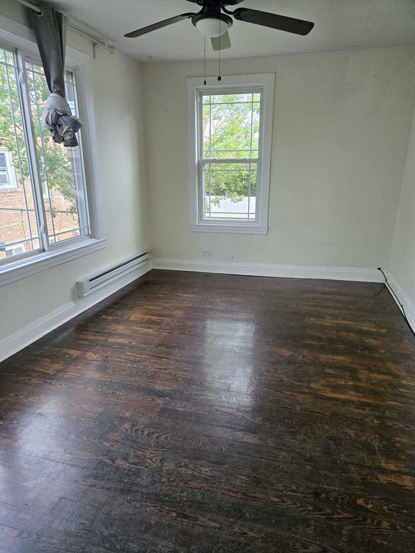 5200 S Lorel Avenue Property Photo 9