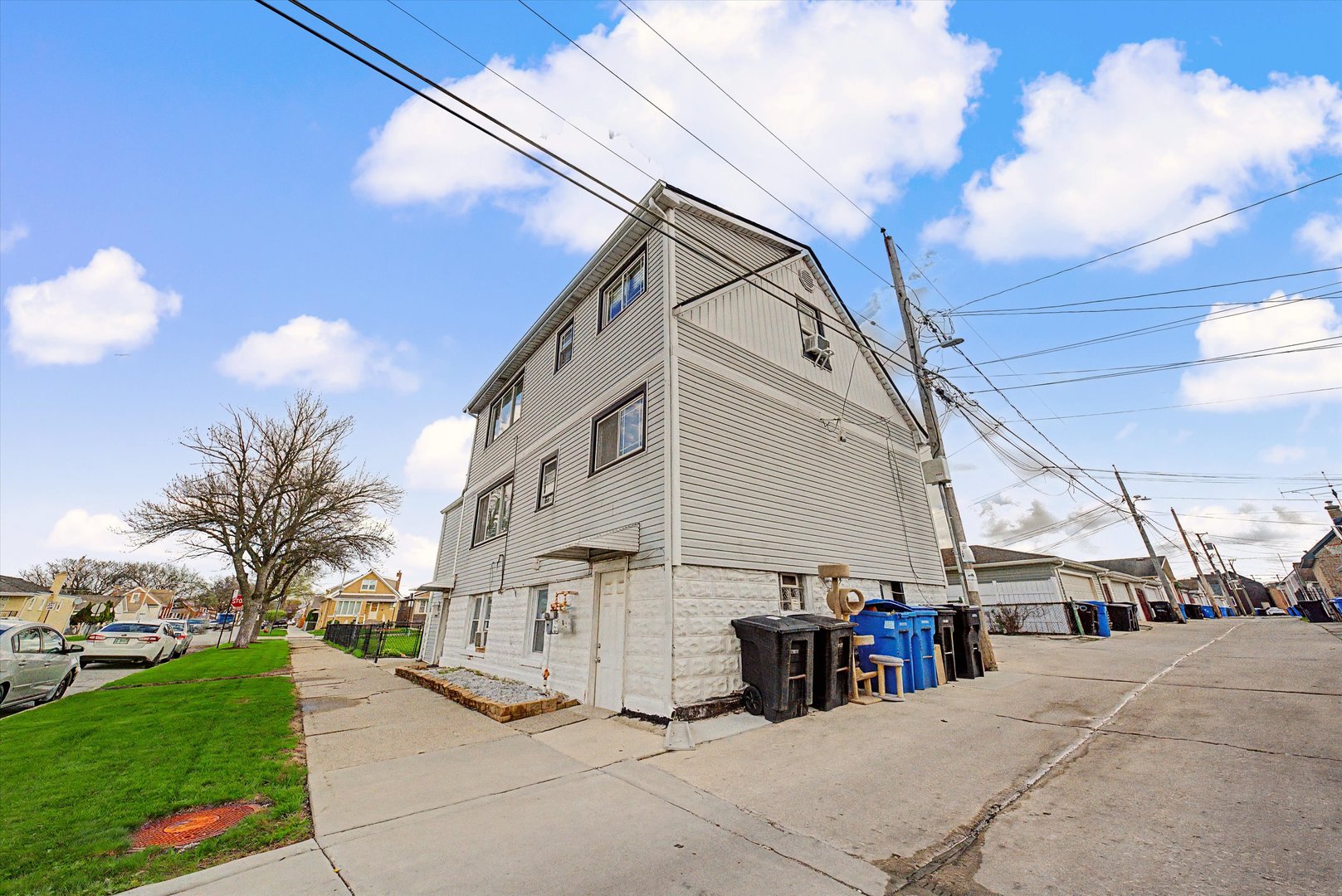 5200 S Lorel Avenue Property Photo 12