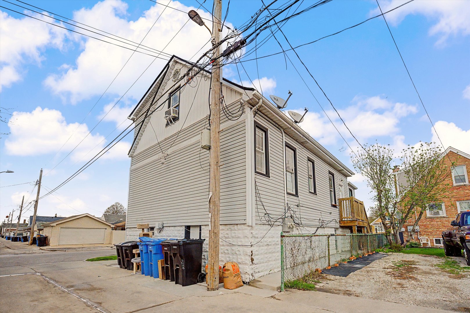 5200 S Lorel Avenue Property Photo 13