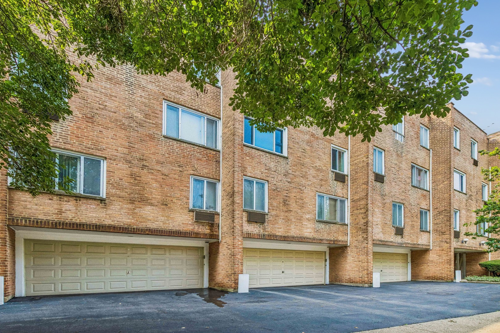 777 Hinman Avenue 35 Property Photo 2