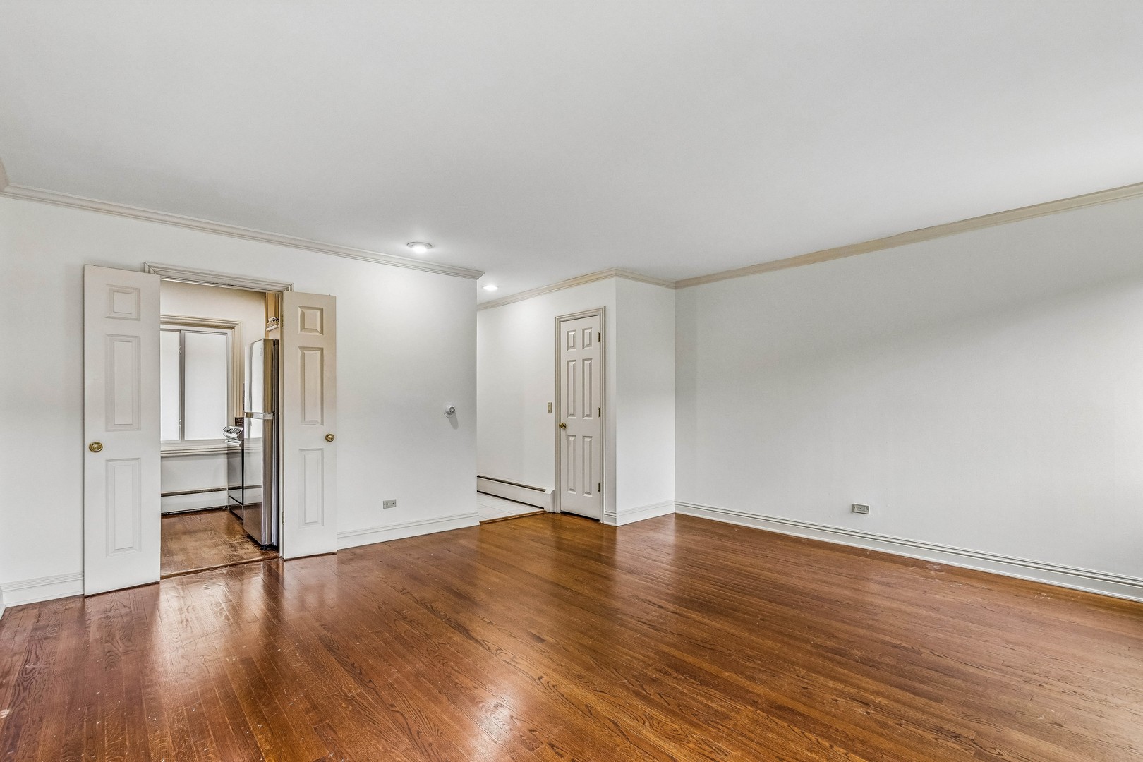 777 Hinman Avenue 35 Property Photo 5