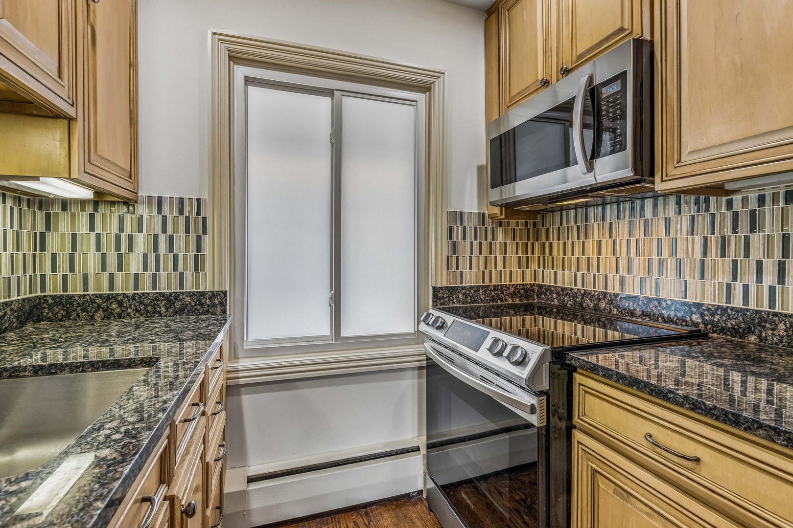 777 Hinman Avenue 35 Property Photo 8