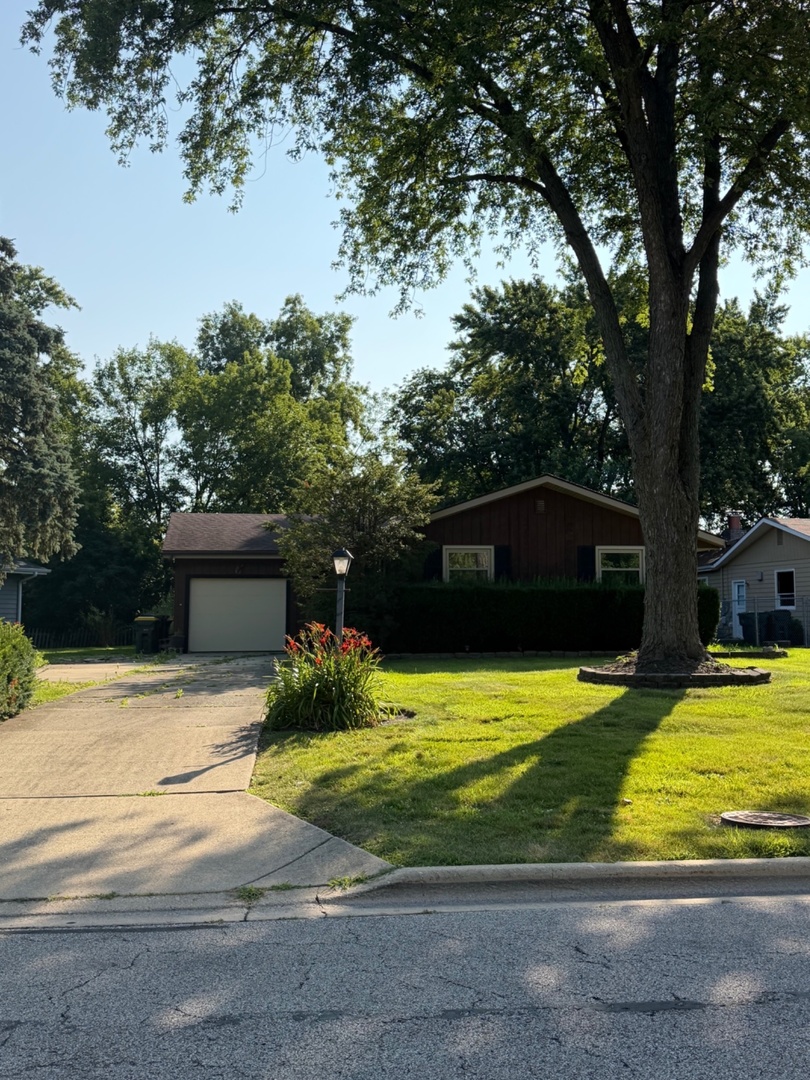 381 N Silverleaf Boulevard Property Photo 1