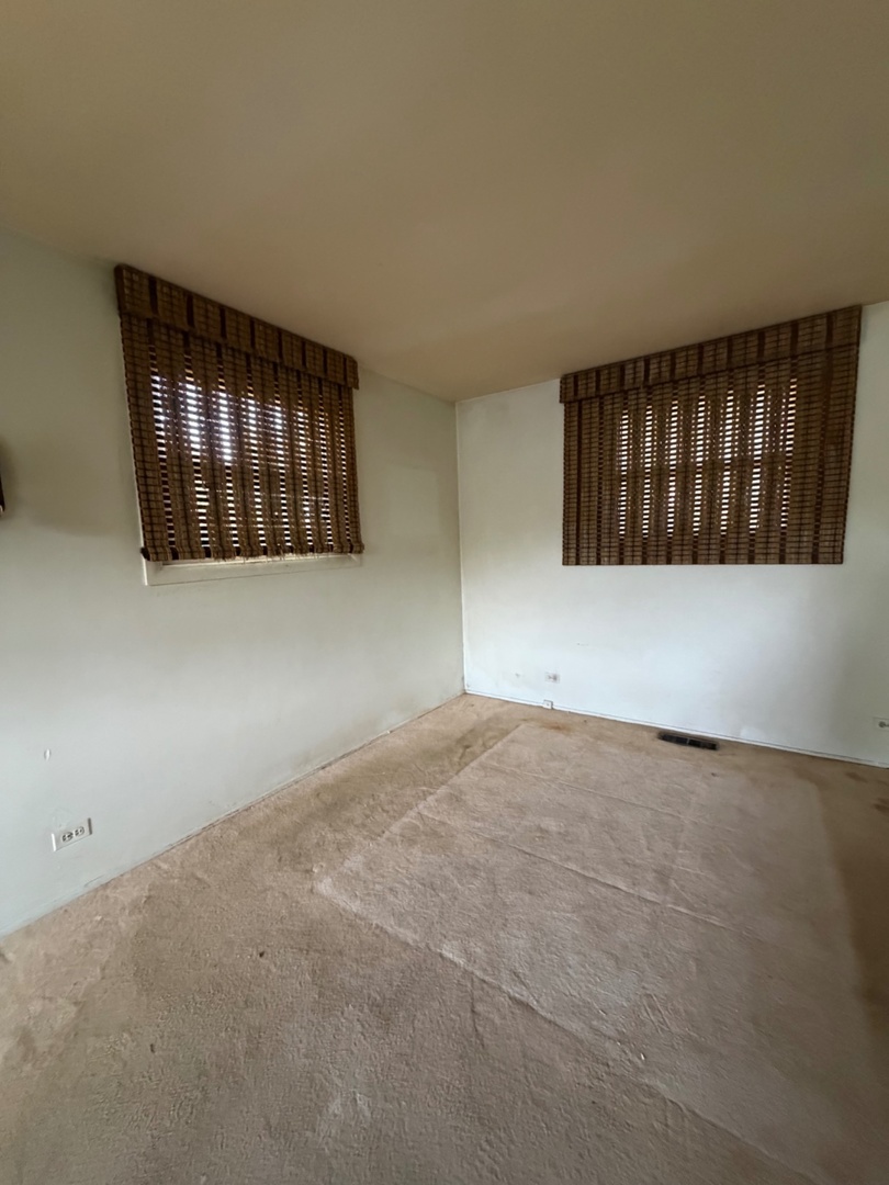 381 N Silverleaf Boulevard Property Photo 3